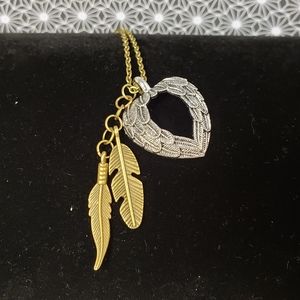🧵Handmade🧵 Bronze Necklace w/Feather Charms